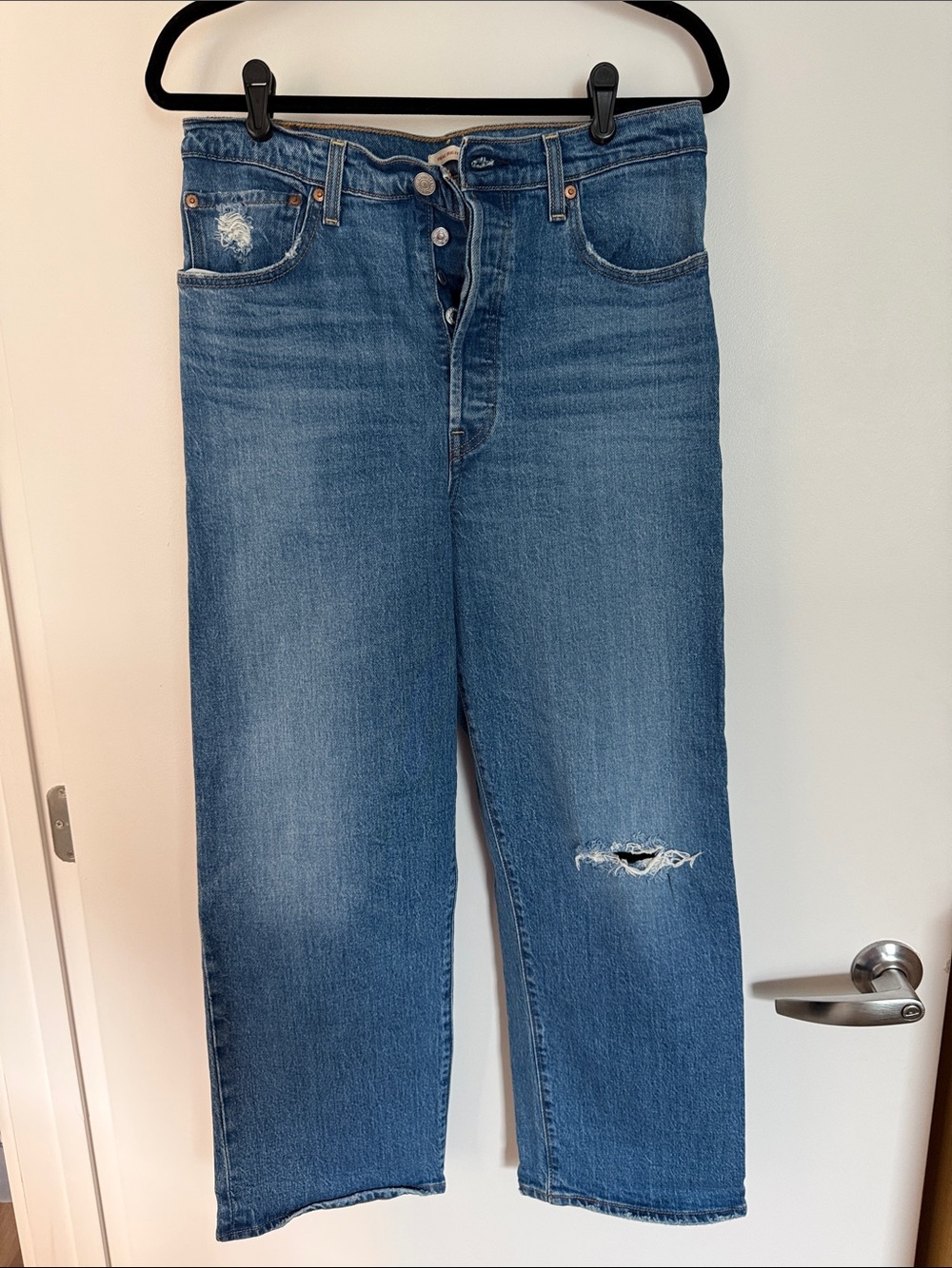 Levi's Ribcage Straight Jeans — Medium Blue Denim
